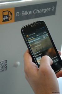 Foto eines Smartphones mit der E-Bike-Charger-App