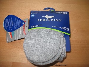 sealskinz_hiking-socke_verpackt