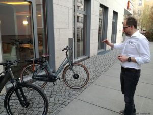 qwic_christian_schertel_erklärt_die_bikes