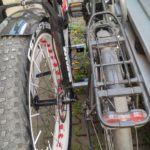 fantic-fat-bike-auf-hecktraeger-yakima-just-click-2-seitenansicht