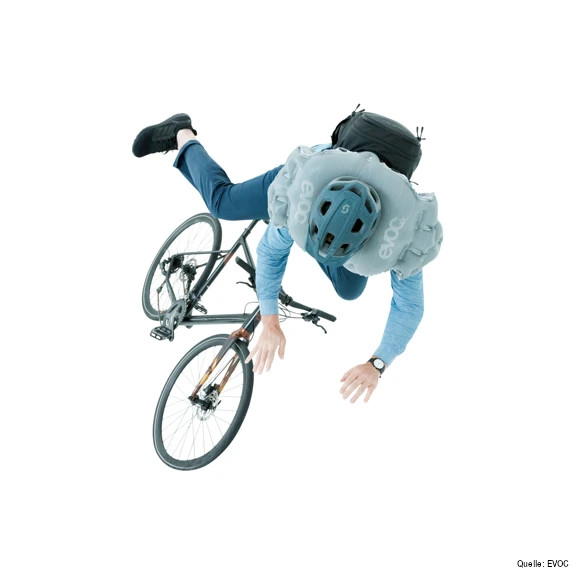 evoc-commute-air-pro-action