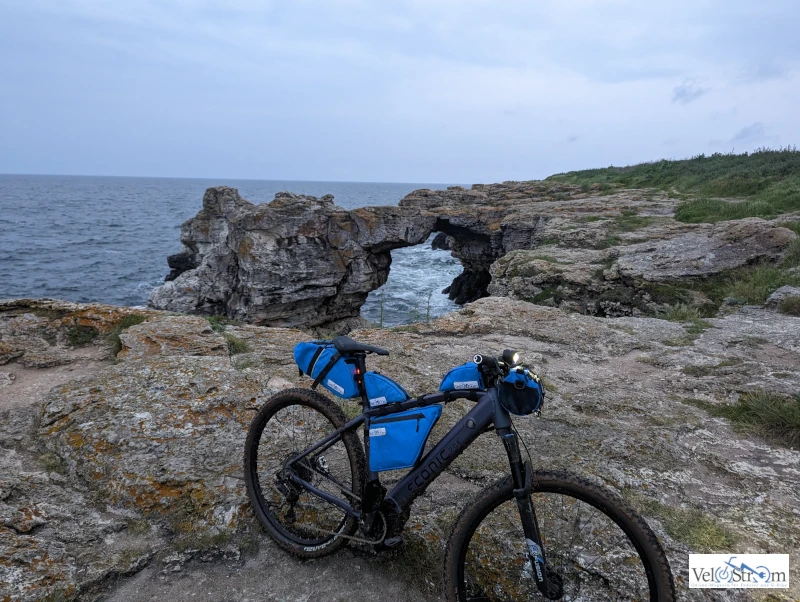 e-bike-tour-bulgarien-tylenovo-arch